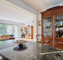 Haus zum Mieten in Düsseldorf 2.930,00 € 189 m²