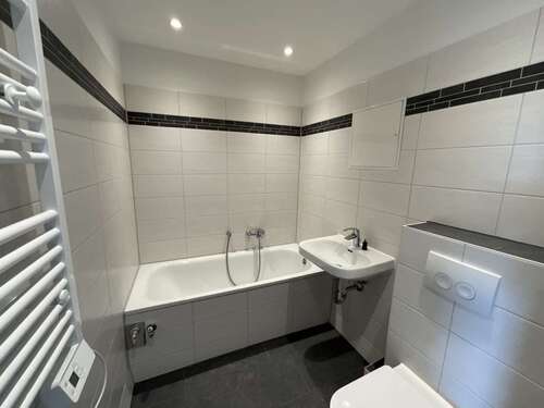 Foto - Wohnung zum Mieten in Leipzig 636,51 € 90.93 m²