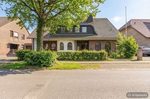 Foto - Haus zum Kaufen in Dormagen-Nievenheim 935.000,00 € 262 m²