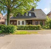 Haus zum Kaufen in Dormagen-Nievenheim 935.000,00 € 262 m²