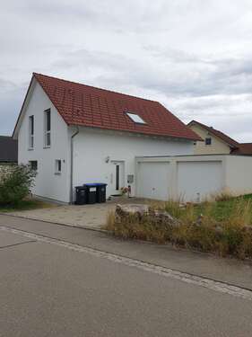 Foto - Haus zum Mieten in Bühlenhausen 1.500,00 € 124 m²
