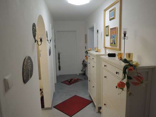Foto - Wohnung zum Mieten in Burgkirchen 750,00 € 93.4 m²