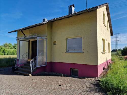 Foto - Haus zum Kaufen in Schefflenz-Kleineicholzheim 190.000,00 € 225.04 m²