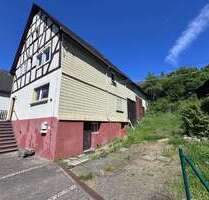 Haus zum Kaufen in Dillenburg - Nanzenbach 99.000,00 € 115 m²