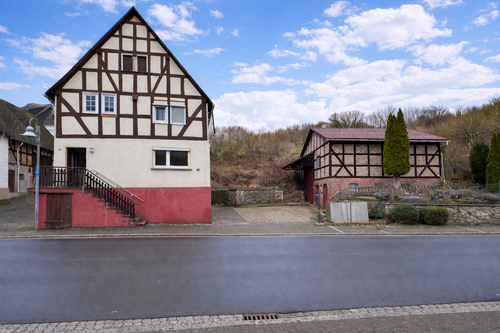 Foto - Haus zum Kaufen in Dillenburg - Nanzenbach 135.000,00 € 90 m²