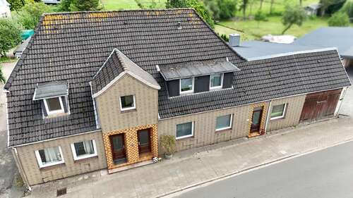 Foto - Haus zum Kaufen in Burg (Dithmarschen) 295.000,00 € 298 m²