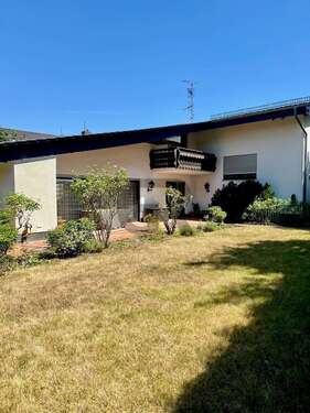 Foto - Haus zum Kaufen in Büttelborn 698.000,00 € 300 m²