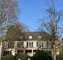 Haus zum Kaufen in Krefeld 2.400.000,00 € 650 m²