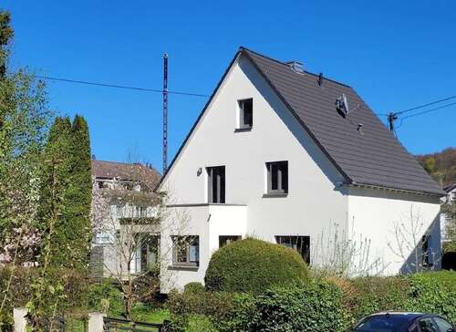 Foto - Haus zum Kaufen in Unkel 695.000,00 € 196 m²