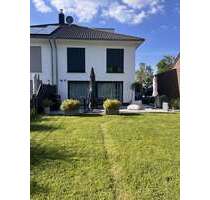 Haus zum Mieten in Recklinghausen 3.250,00 € 200 m²