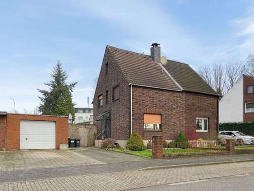 Foto - Haus zum Kaufen in Duisburg 265.000,00 € 120 m²