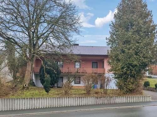 Foto - Haus zum Kaufen in Marktleugast 167.000,00 € 160 m²