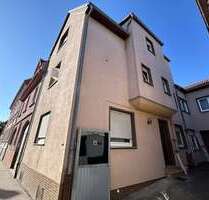 Haus zum Kaufen in Nackenheim 250.000,00 € 175 m²