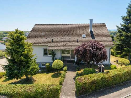 Foto - Haus zum Kaufen in Heuchlingen 385.000,00 € 234 m²