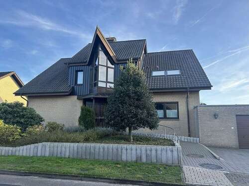 Foto - Haus zum Kaufen in Hövelhof 769.000,00 € 301 m²