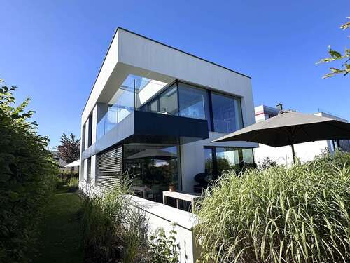 Foto - Haus zum Kaufen in Zwenkau 980.000,00 € 173 m²