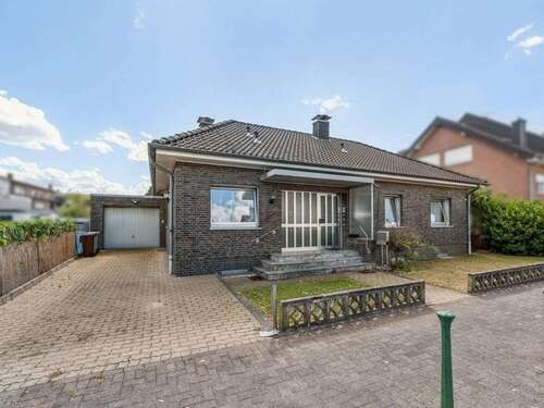 Foto - Haus zum Kaufen in Dormagen 550.000,00 € 123.49 m²