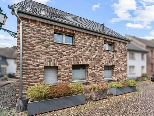 Foto - Haus zum Kaufen in Dormagen 729.000,00 € 233.99 m²