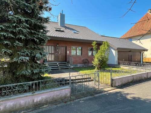 Foto - Haus zum Kaufen in Wald 449.000,00 € 217 m²