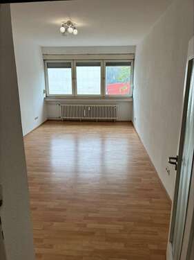 Foto - Wohnung zum Mieten in Ludwigshafen am Rhein 490,00 € 35 m²