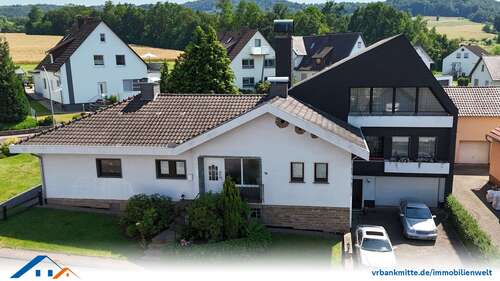 Foto - Haus zum Kaufen in Wehretal 299.000,00 € 266 m²