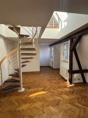 Foto - Wohnung zum Mieten in Halle 600,00 € 66.19 m²