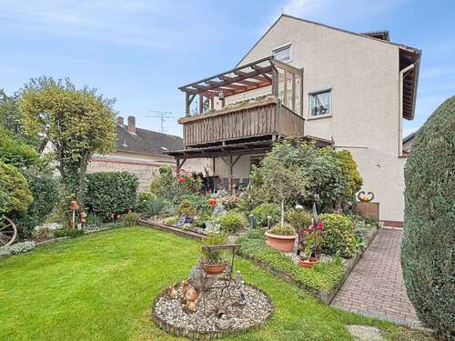 Foto - Haus zum Kaufen in Neutraubling 480.000,00 € 180 m²