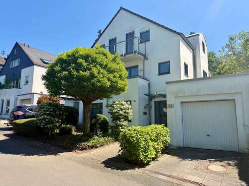 Foto - Haus zum Mieten in Königswinter 2.150,00 € 215 m²
