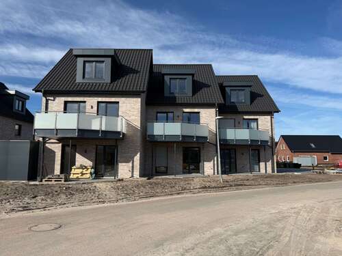 Foto - Haus zum Mieten in Augustfehn 1.290,00 € 125.68 m²