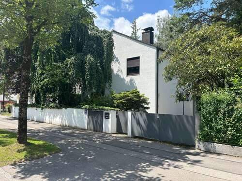 Foto - Haus zum Kaufen in München München-Großhadern 1.490.000,00 € 251 m²
