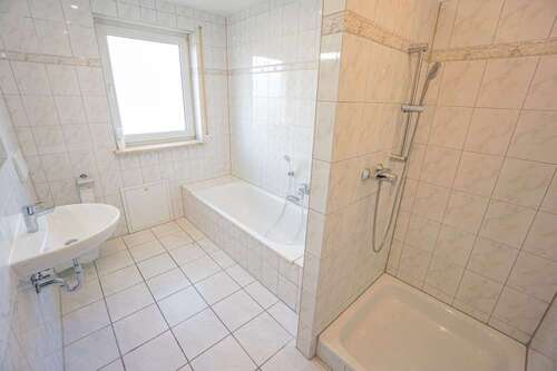 Foto - Wohnung zum Mieten in Rednitzhembach 1.060,00 € 101 m²