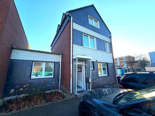 Foto - Haus zum Kaufen in Düsseldorf Garath 688.550,00 € 160 m²