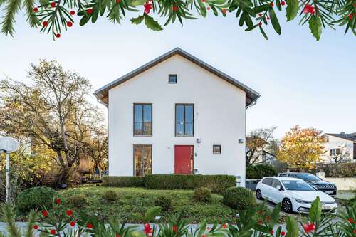 Foto - Haus zum Kaufen in Pöcking 2.250.000,00 € 257 m²