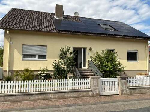 Foto - Haus zum Kaufen in Hahnheim 578.000,00 € 214.2 m²