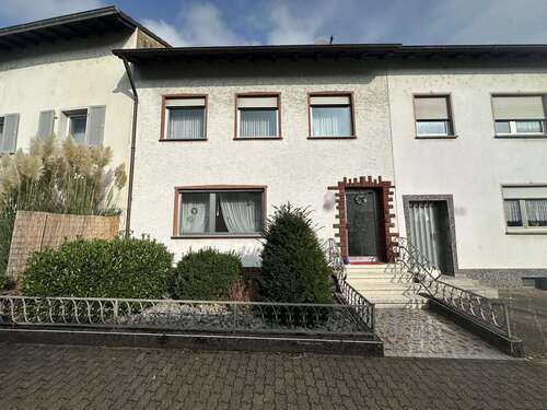 Foto - Haus zum Kaufen in Rehlingen-Siersburg 162.000,00 € 151.03 m²