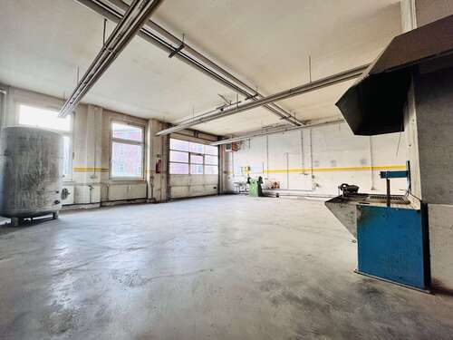 Foto - Halle in Schwerin 300,00 € 100 m²