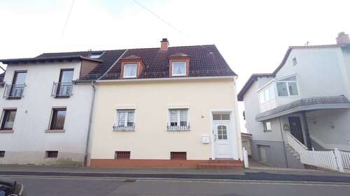 Foto - Haus zum Kaufen in Pirmasens Fehrbach 135.000,00 € 81 m²