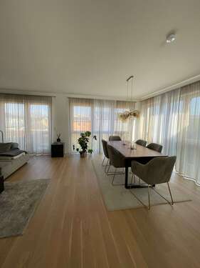 Foto - Haus zum Mieten in Lappersdorf 1.980,00 € 183 m²