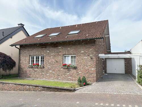 Foto - Haus zum Mieten in Kerpen 1.955,00 € 170 m²