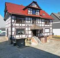 Haus zum Kaufen in Baunatal 310.000,00 € 299.38 m²