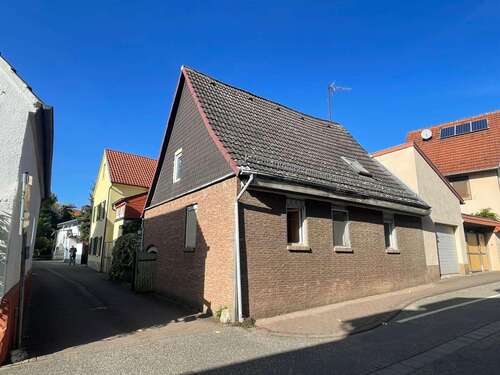 Foto - Haus zum Kaufen in Bodenheim 180.000,00 € 93 m²