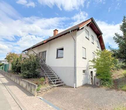 Foto - Haus zum Kaufen in Kleinkarlbach 499.000,00 € 219 m²