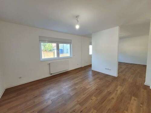 Foto - Haus zum Mieten in Wiesbaden 2.000,00 € 135 m²