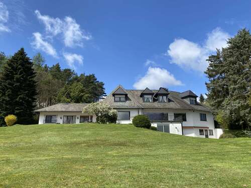 Foto - Haus zum Kaufen in Neu-Anspach 1.450.000,00 € 367 m²