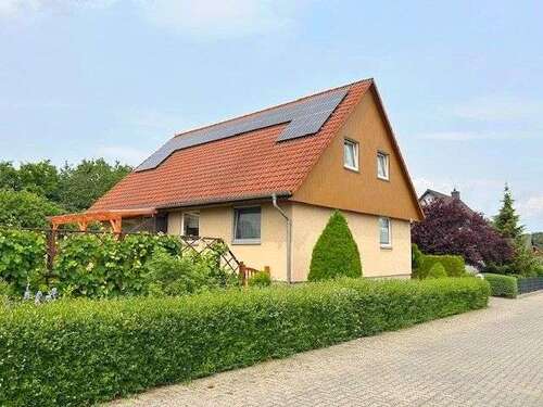 Foto - Haus zum Kaufen in Möser 315.000,00 € 174 m²