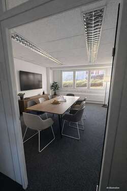 Foto - Büro in Eningen unter Achalm 1.370,00 € 197.18 m²