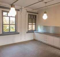 Büro in Rosow 800,00 € 61 m² - 800,00 EUR Kaltmiete, ca.  61,00 m² in Rosow (PLZ: 16307)