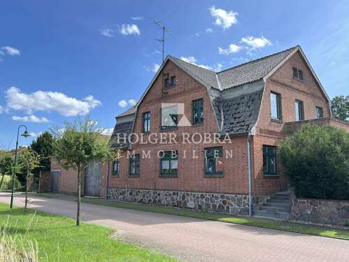 Foto - Haus zum Kaufen in Dähre 123.000,00 € 227 m²
