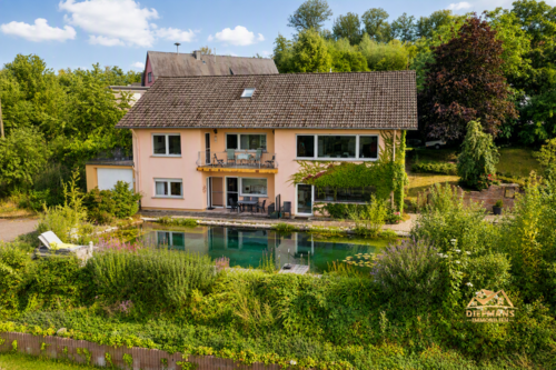 Foto - Haus zum Kaufen in Sonnschied 299.000,00 € 326 m²
