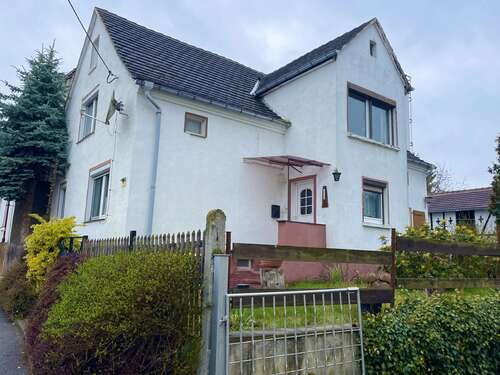 Foto - Haus zum Kaufen in Kretzschau 50.000,00 € 140 m²